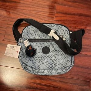NWT Kipling “Keefe” crossbody
